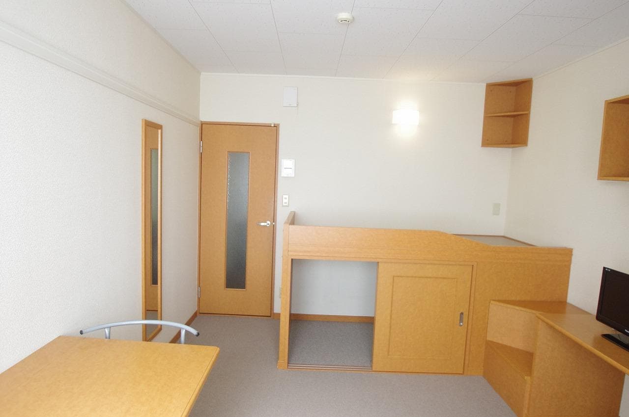 Room image 15