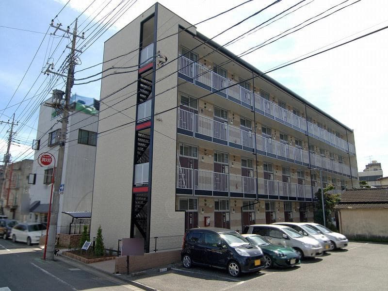Main exterior of leopalace MARUTAKA