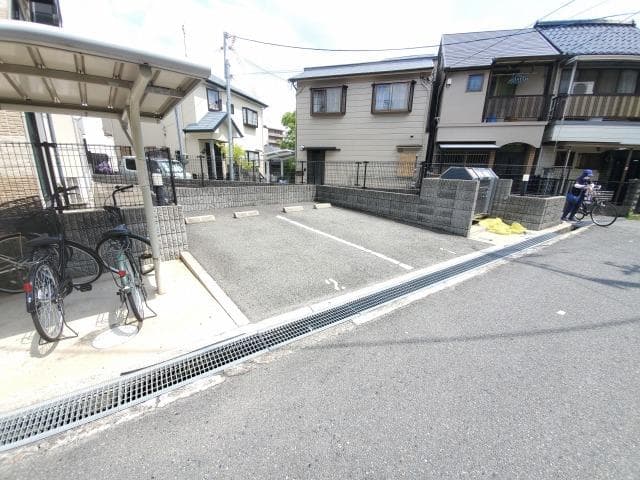 Room image 14