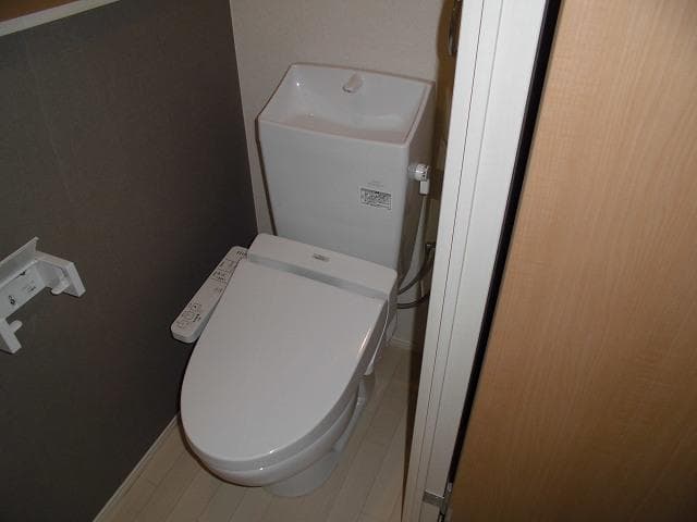 Room image 12