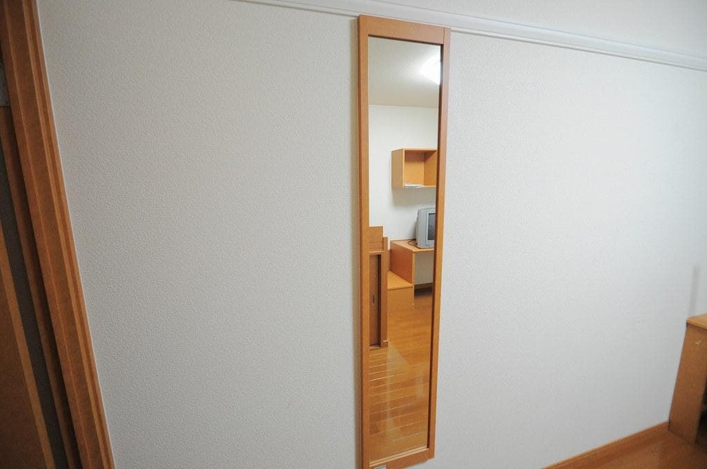 Room image 16