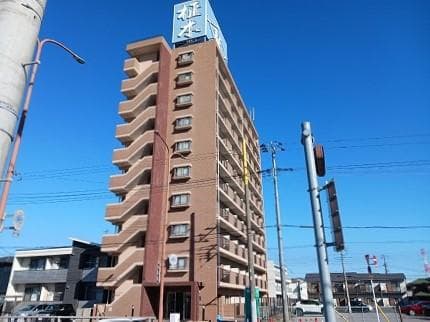 Main exterior of leopalace Nobuo