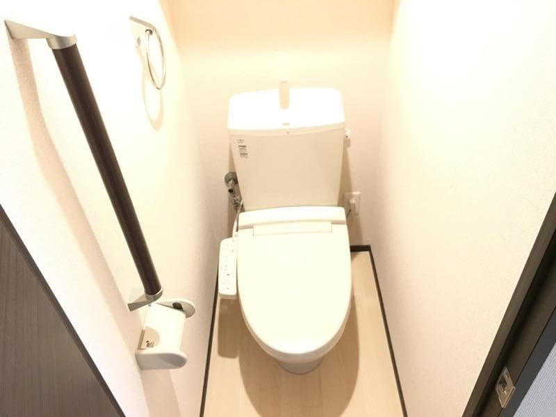 Room image 8