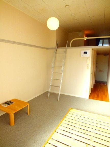 Room image 13