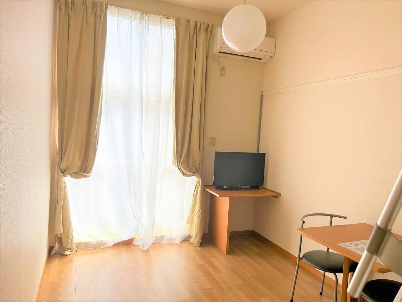 Room image 11