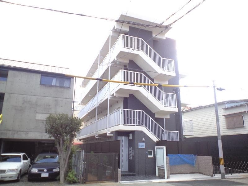 Main exterior of leopalace Comptoir Mikageishimachi