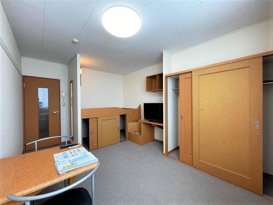 Room image 11