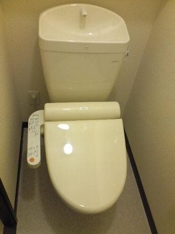 Room image 12