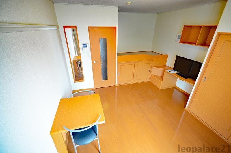 Room image 12