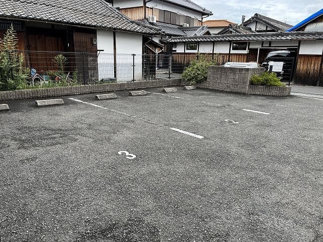 Room image 15