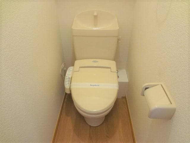 Room image 14