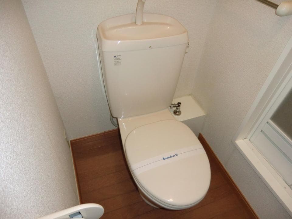Room image 8