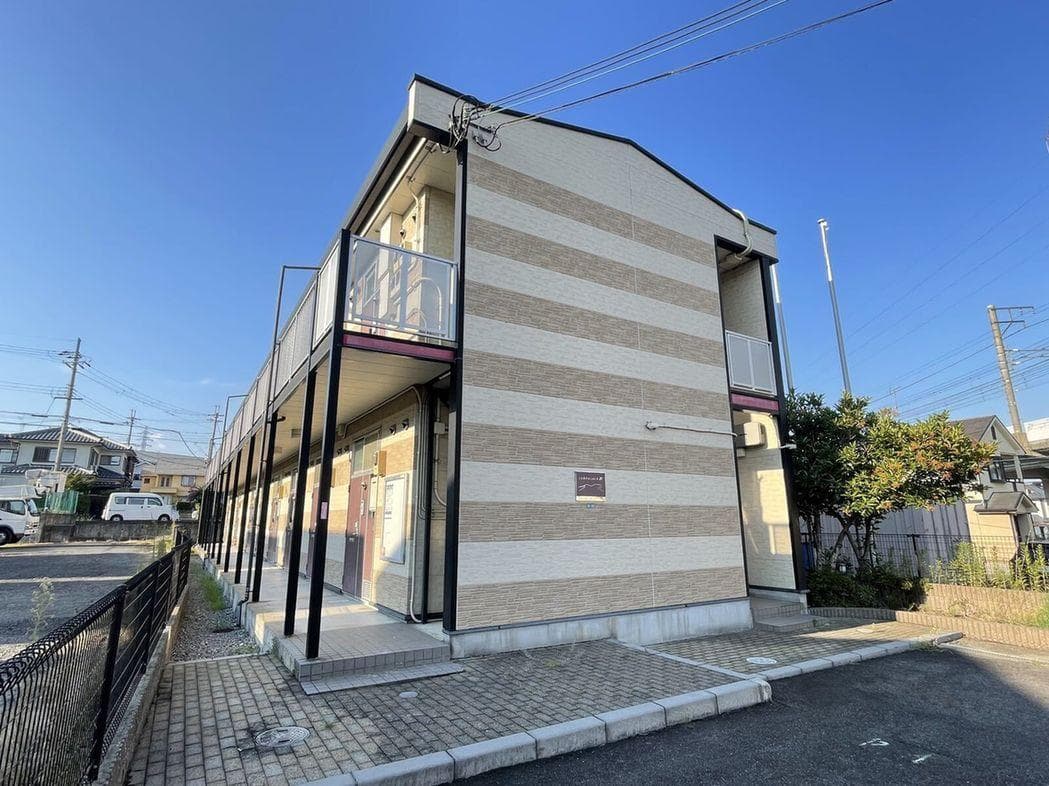 Main exterior of leopalace Blue Lake Karasaki