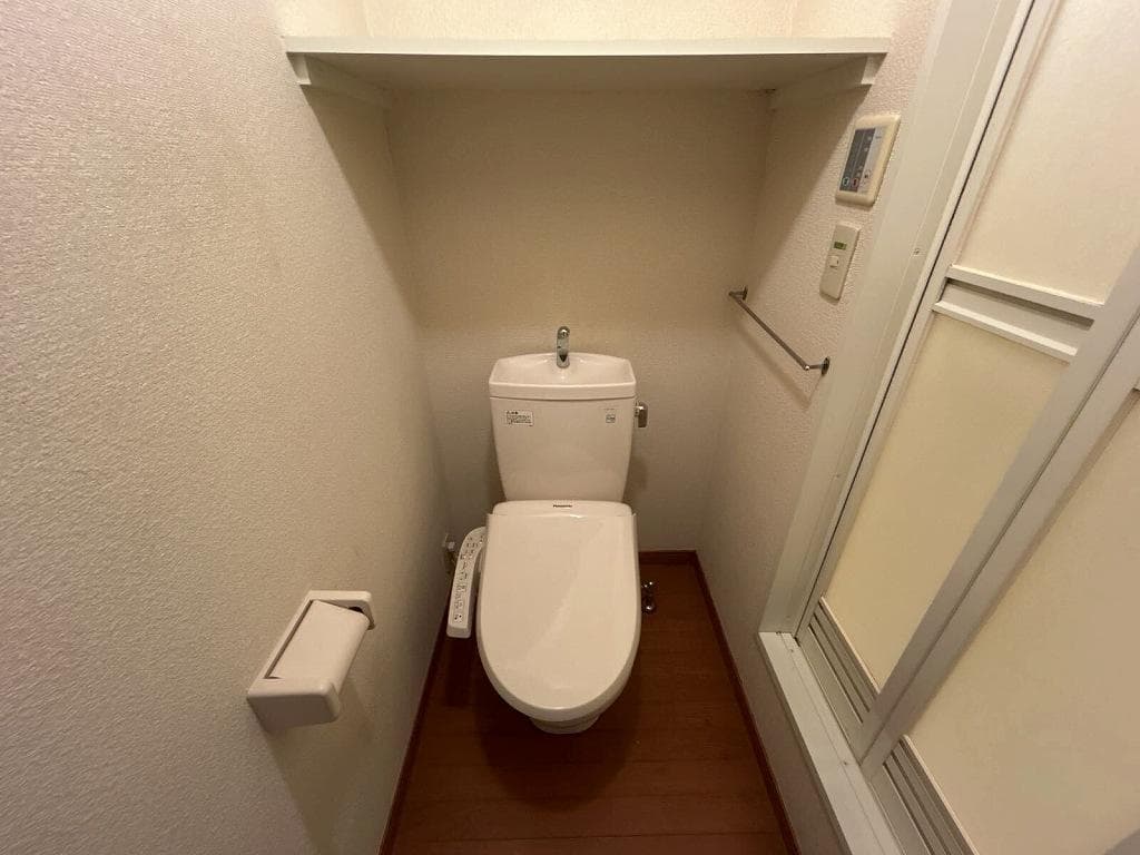Room image 9