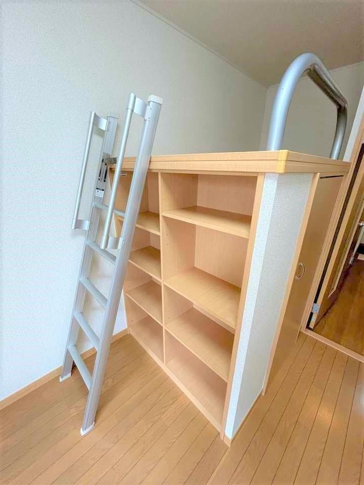 Room image 8