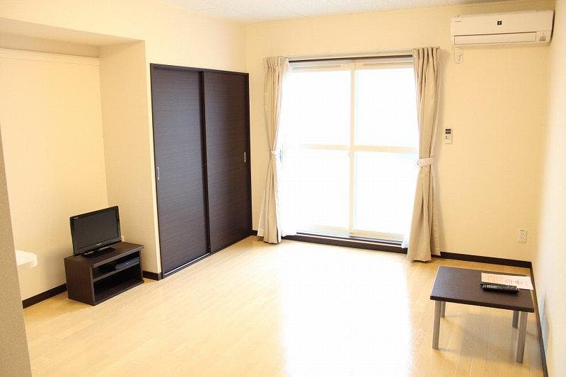 Room image 16