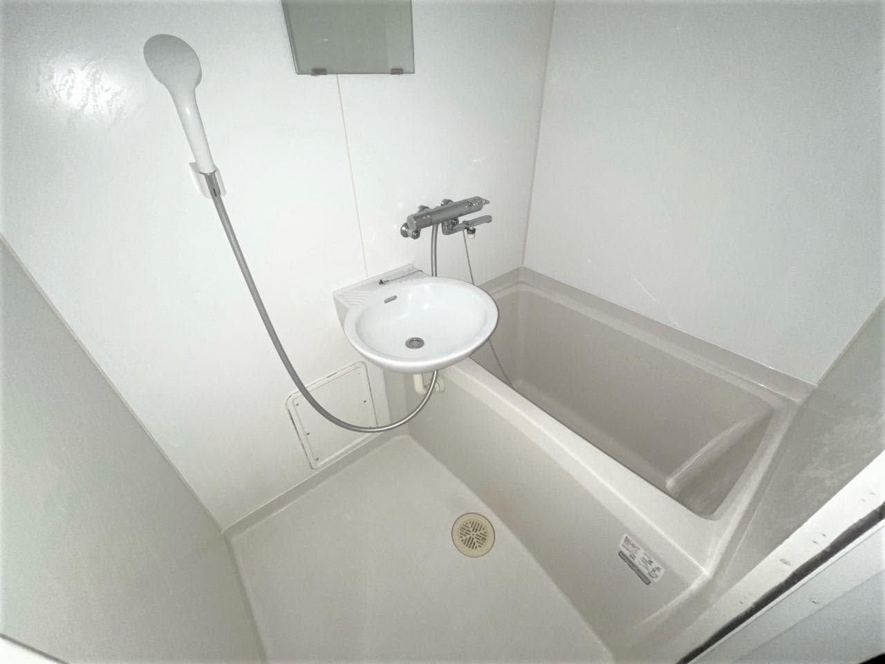 Room image 16