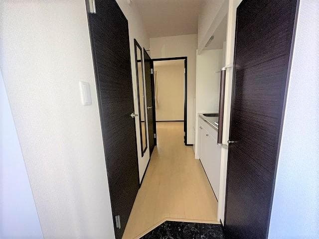 Room image 16