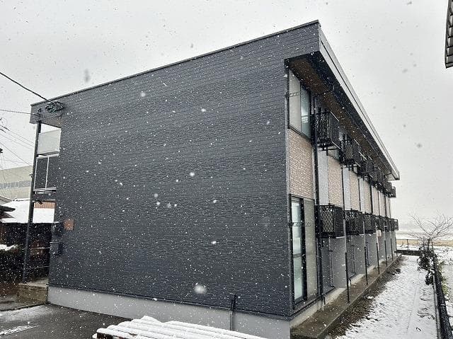Main exterior of leopalace Loisir