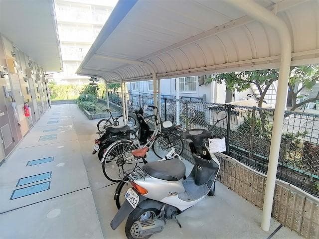Room image 11
