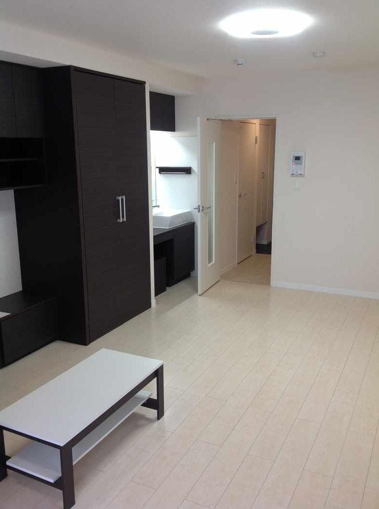 Preview interior of LEONEXT Aqua