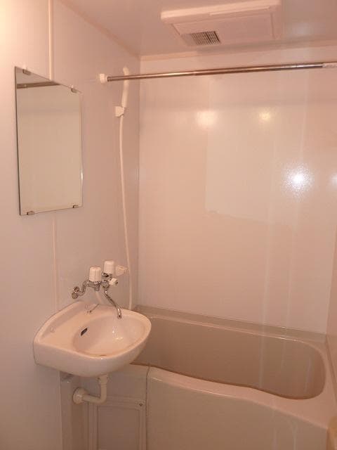 Room image 14