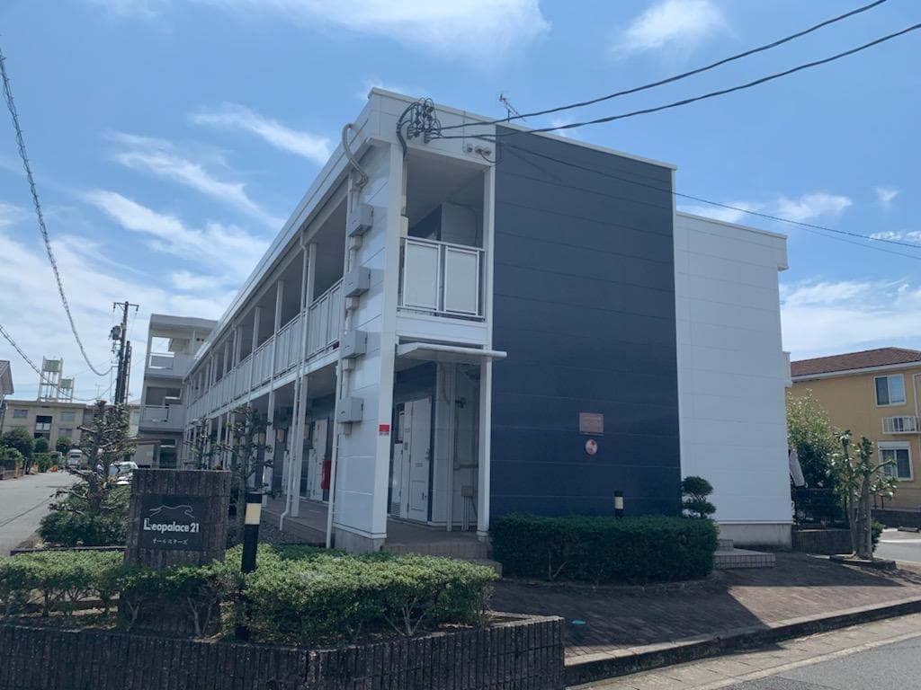 Main exterior of leopalace All Stars