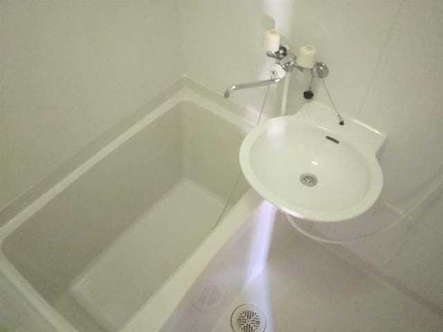 Room image 11