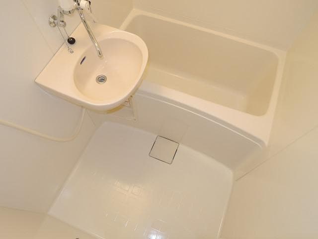 Room image 9