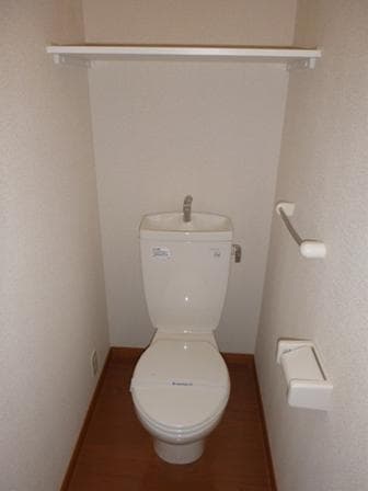 Room image 8