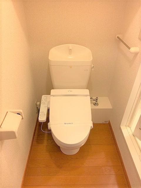 Room image 9