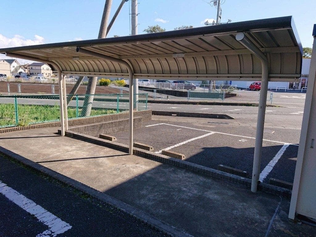 Room image 13