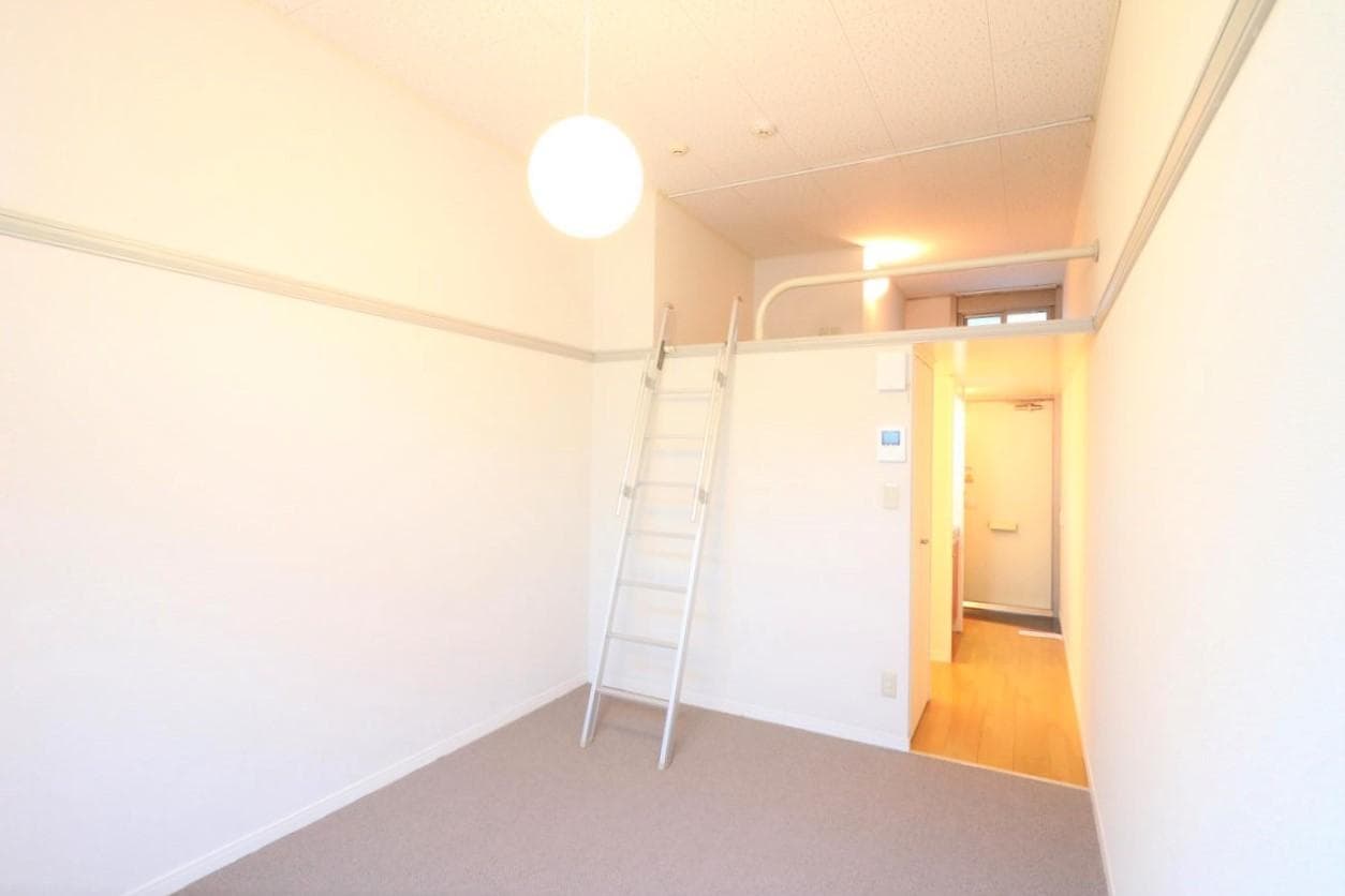 Room image 11