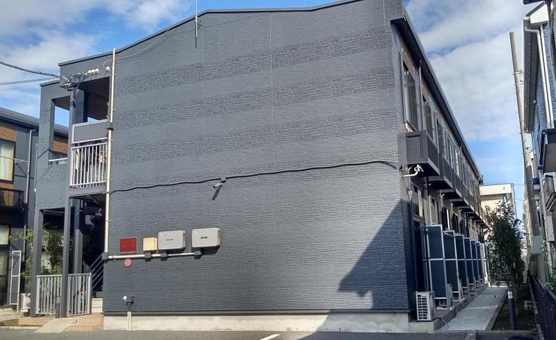 Main exterior of leopalace Kinmokusei II