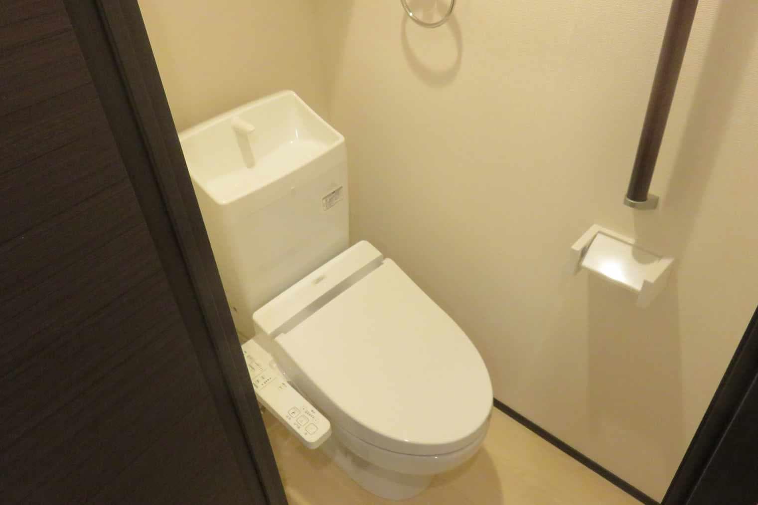 Room image 10