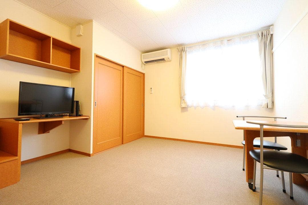 Room image 10