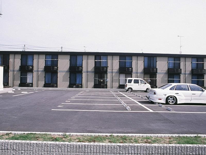 Main exterior of leopalace MIYUKI