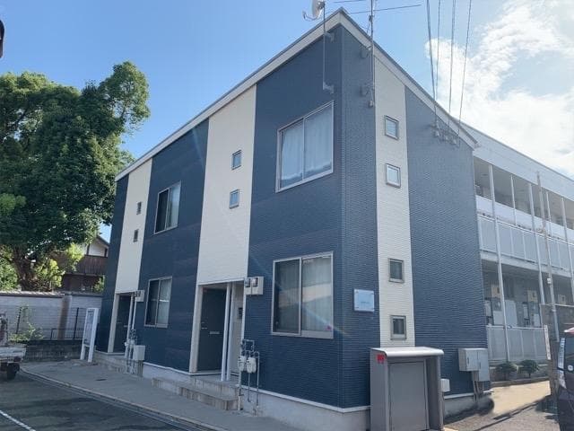 Main exterior of LEONEXT HORI II