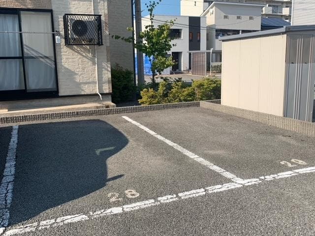 Room image 13