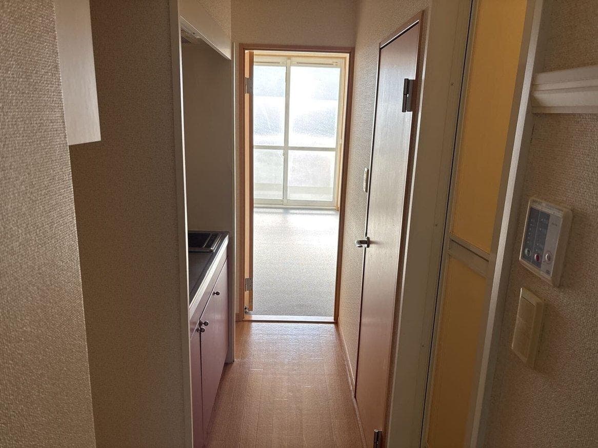 Room image 16