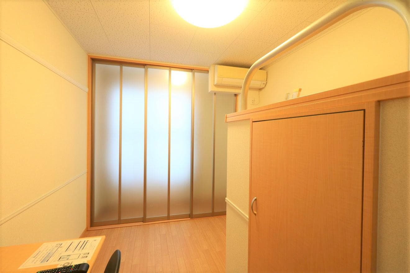 Room image 14
