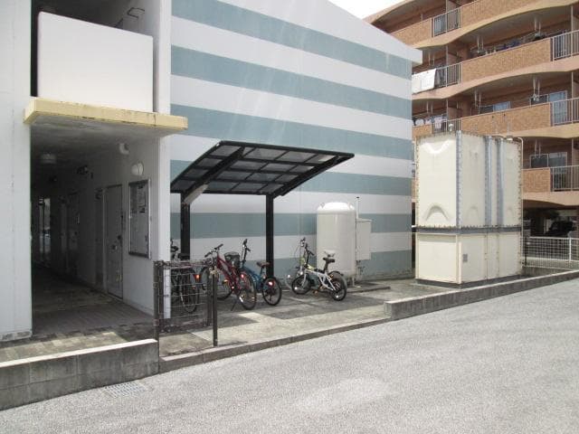 Room image 15
