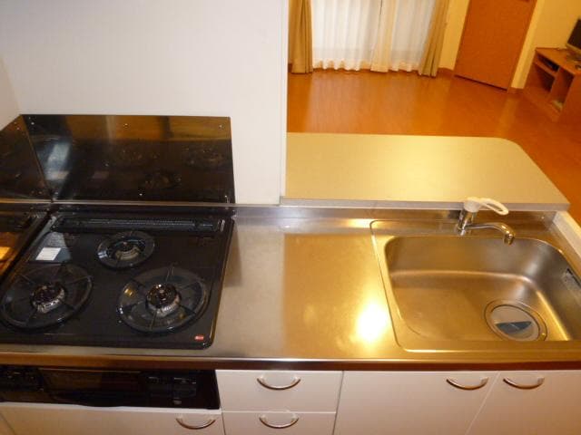Room image 9