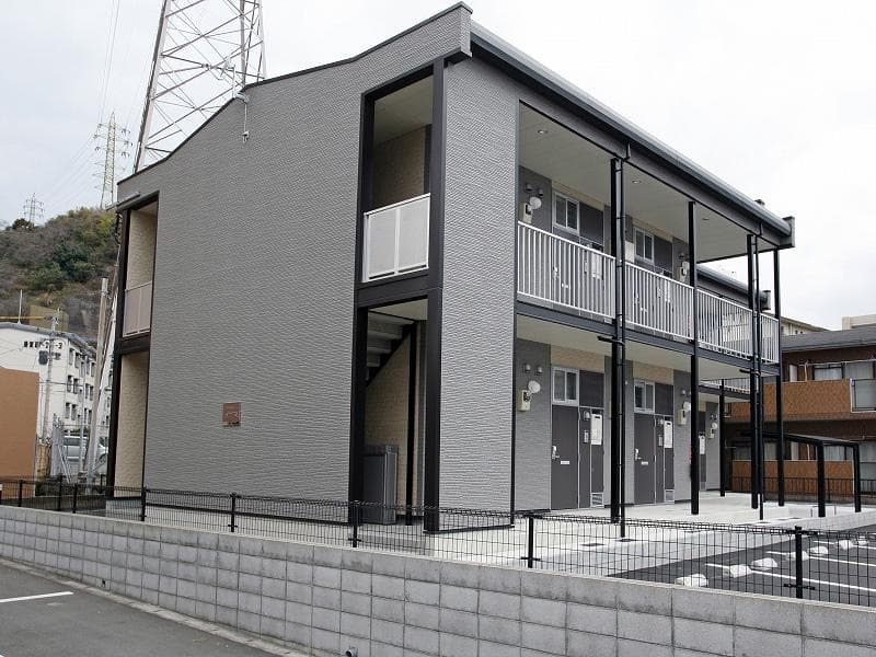 Main exterior of leopalace Oji Yamanotemachi