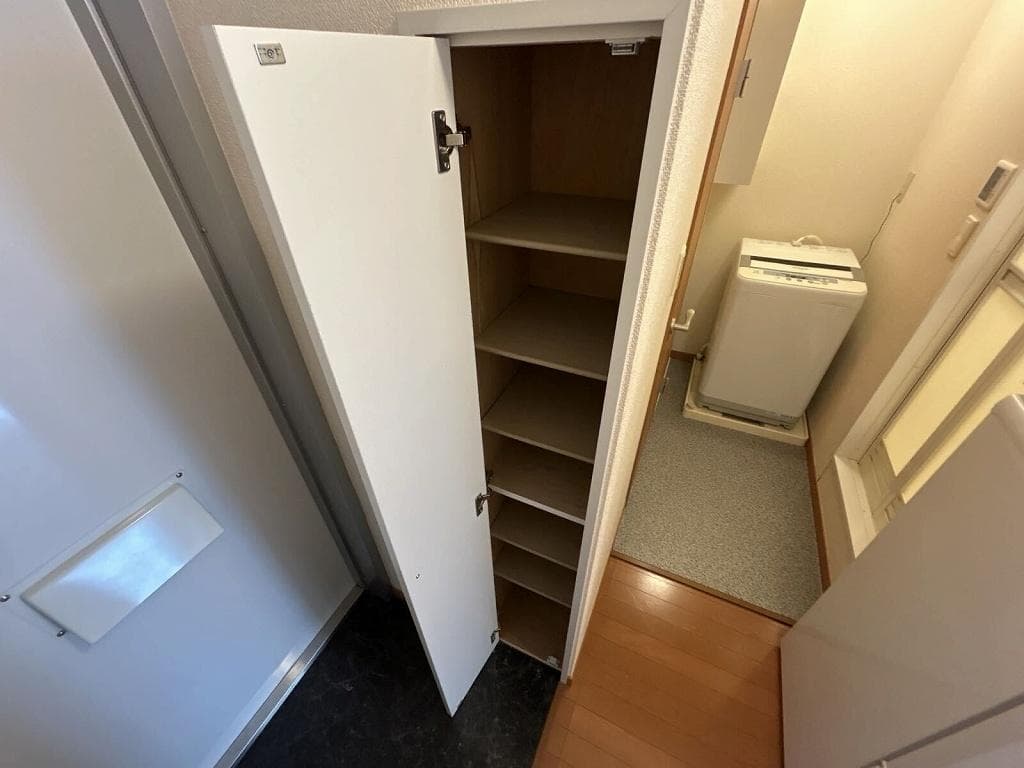 Room image 13