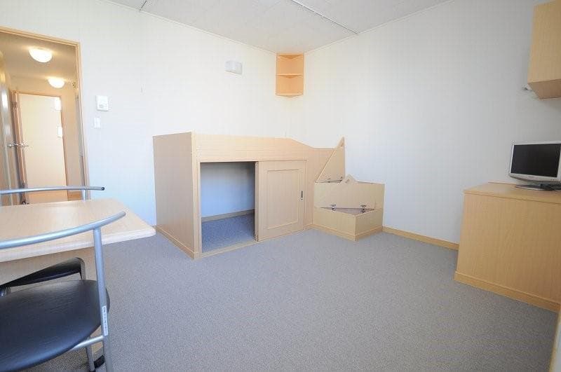 Room image 9
