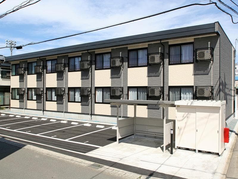 Main exterior of leopalace Rock Court