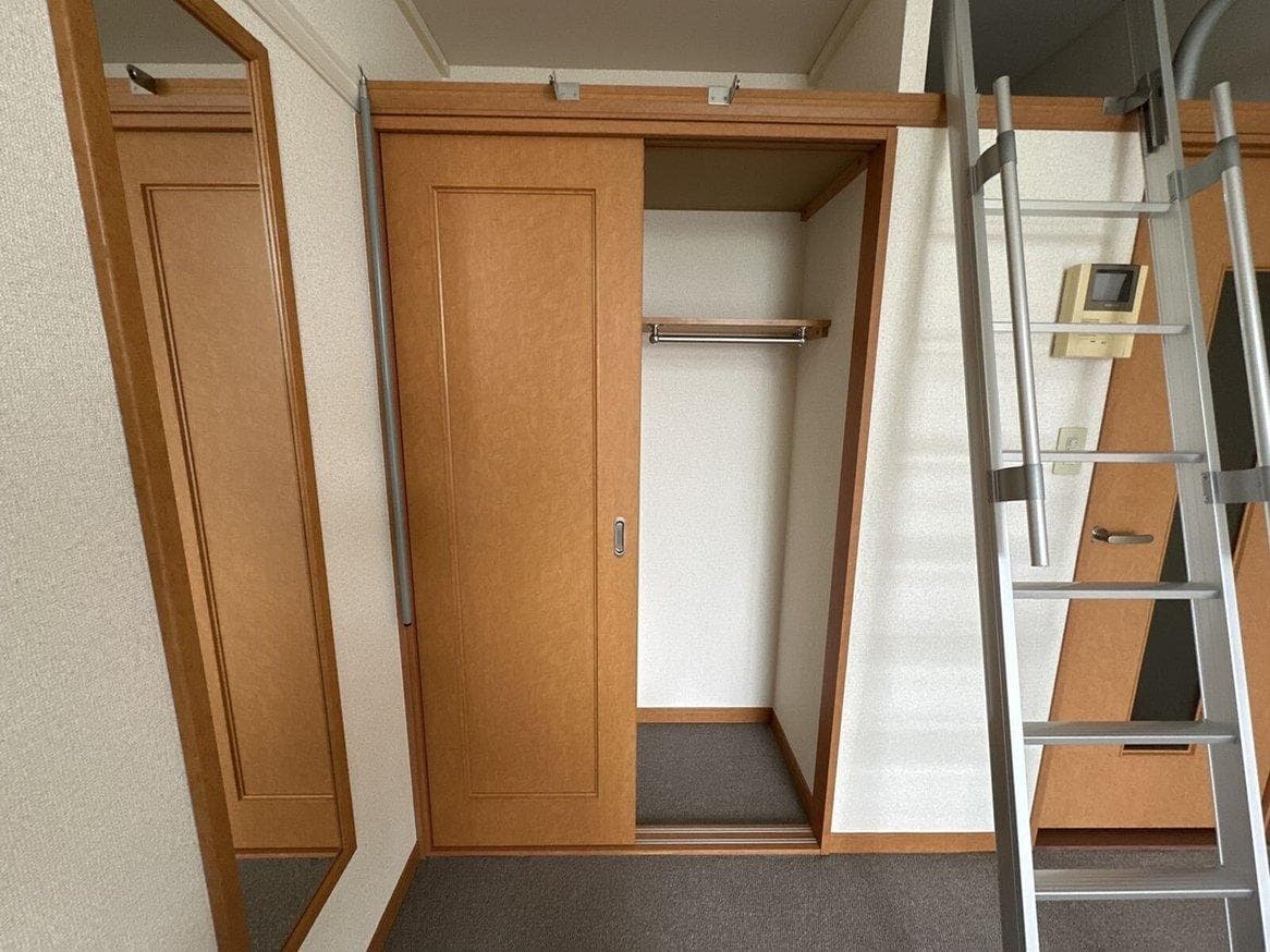 Room image 11