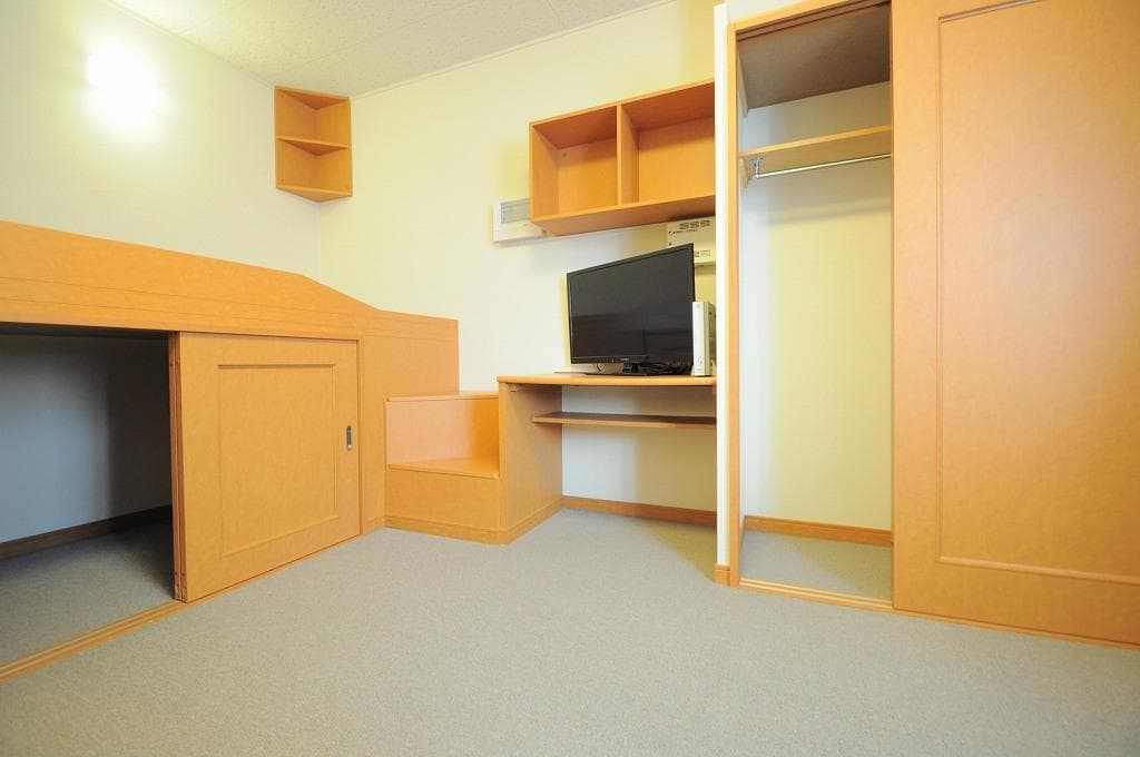 Room image 11