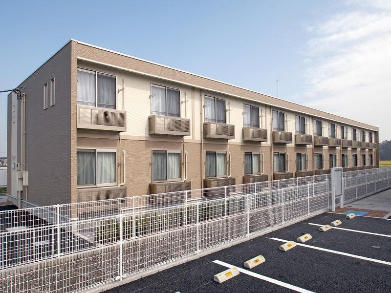 Main exterior of LEONEXT Shimotsuma IBC